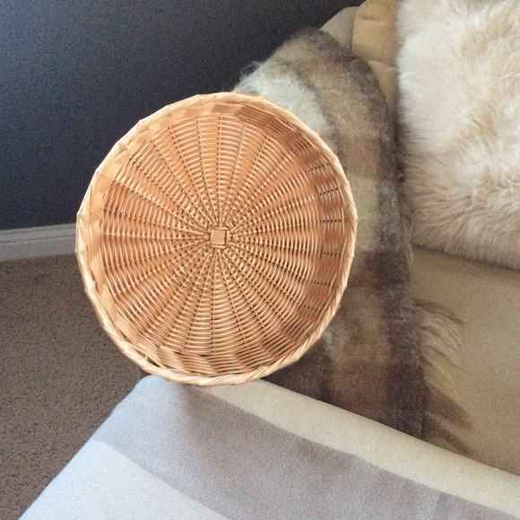 Round Shallow Natural Decor Basket 14” - Picture 4 of 7